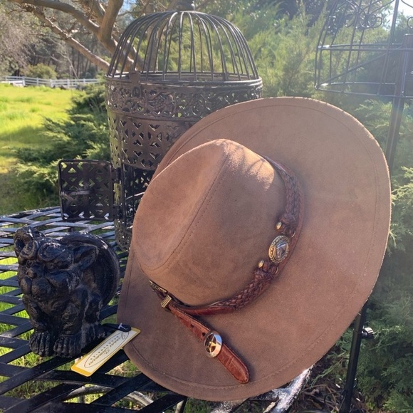 kreativekristen Accessories - Brown Suede Western Hat with Braided Band,HP25